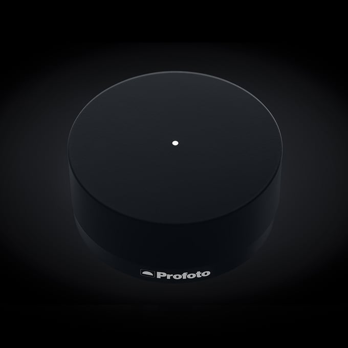 Profoto-Connect-Instagram-1080x1080px-product-portrait-01-1